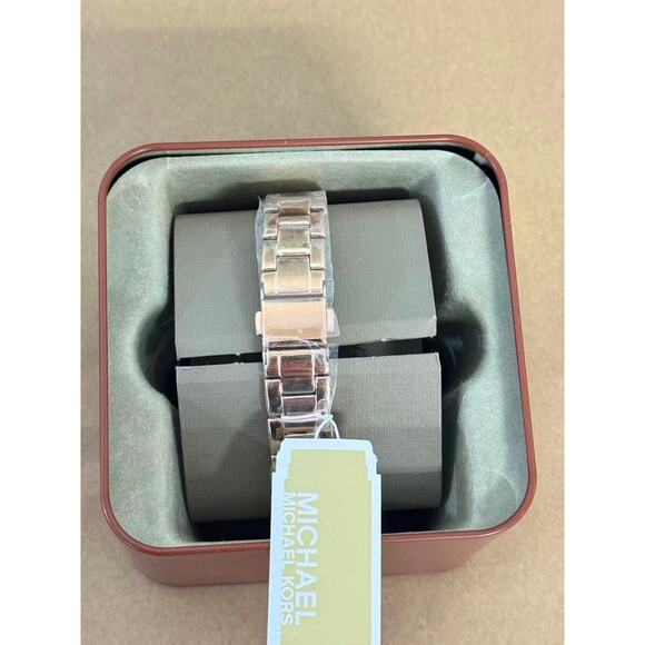 Michael Kors MK4658 Slim Runway Rose Gold Dial Ladies Watch - Picture 3 of 5